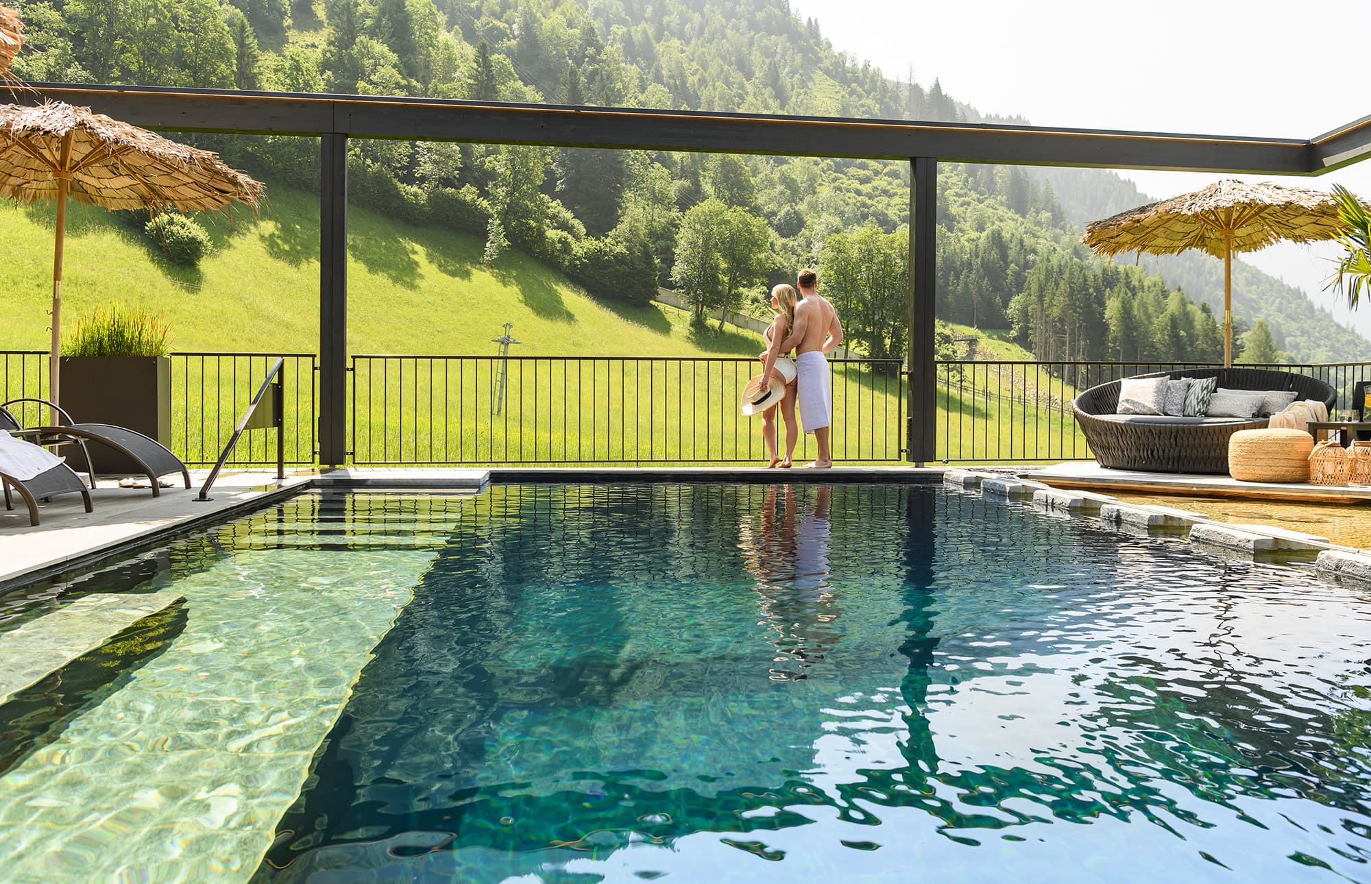 Kleinbadeteichanlage gestaltet und errichtet mit dem Poolprofi und Blumenland Gollner